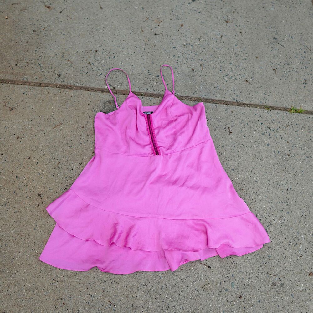 Express Hot Pink Ruffled Layered Shorts Romper Cami Strap V-Neck Size Large L